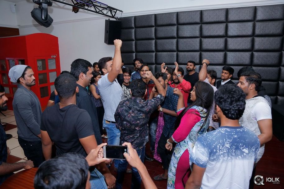 Tanu-Vachenanta-Movie-Promotions-At-Club-Cuba-Libre